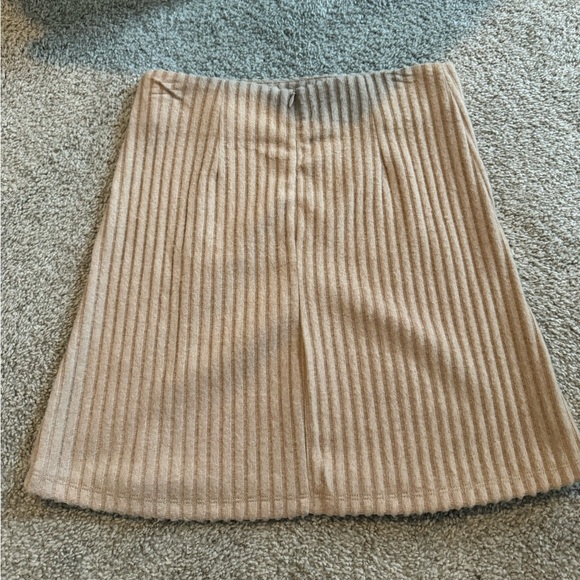 Princess Polly Size 8 Tan Skirt - Picture 2 of 4